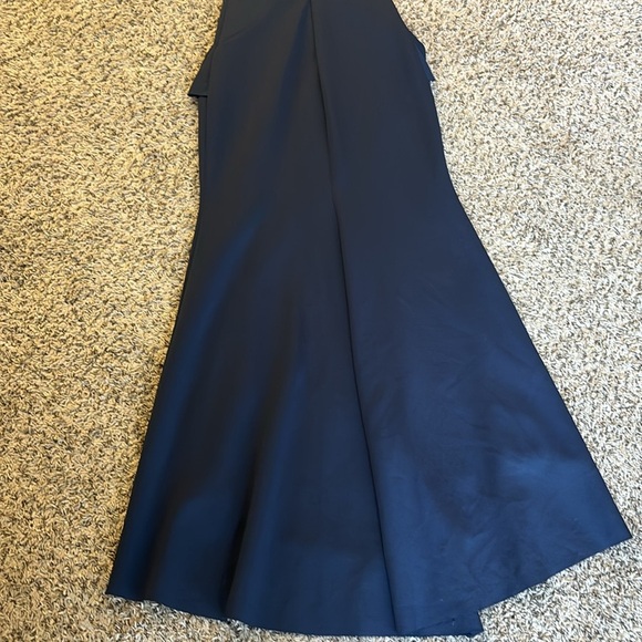 Jessica Howard Ruffled V Neck Navy 
Scuba Gown Size 4P - Picture 10 of 14